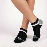 Men’s Contrast Heel Sport No Show Socks – Geometric Wolf Edition
