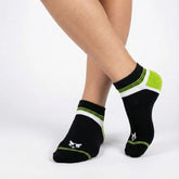 Men’s Contrast Heel Sport No Show Socks – Geometric Wolf Edition