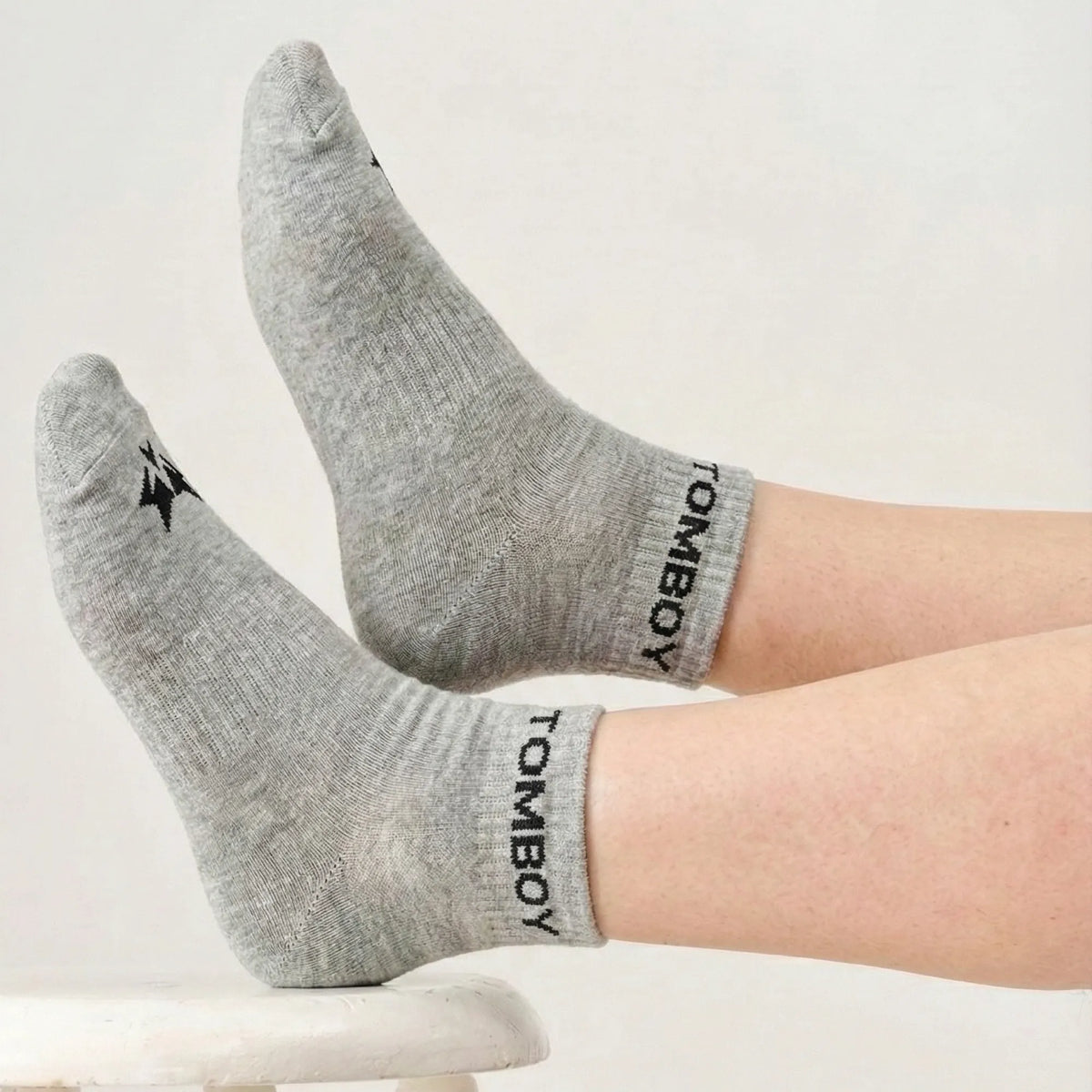 Men’s Essential Solid Low Ankle Socks – Tomboy Edition