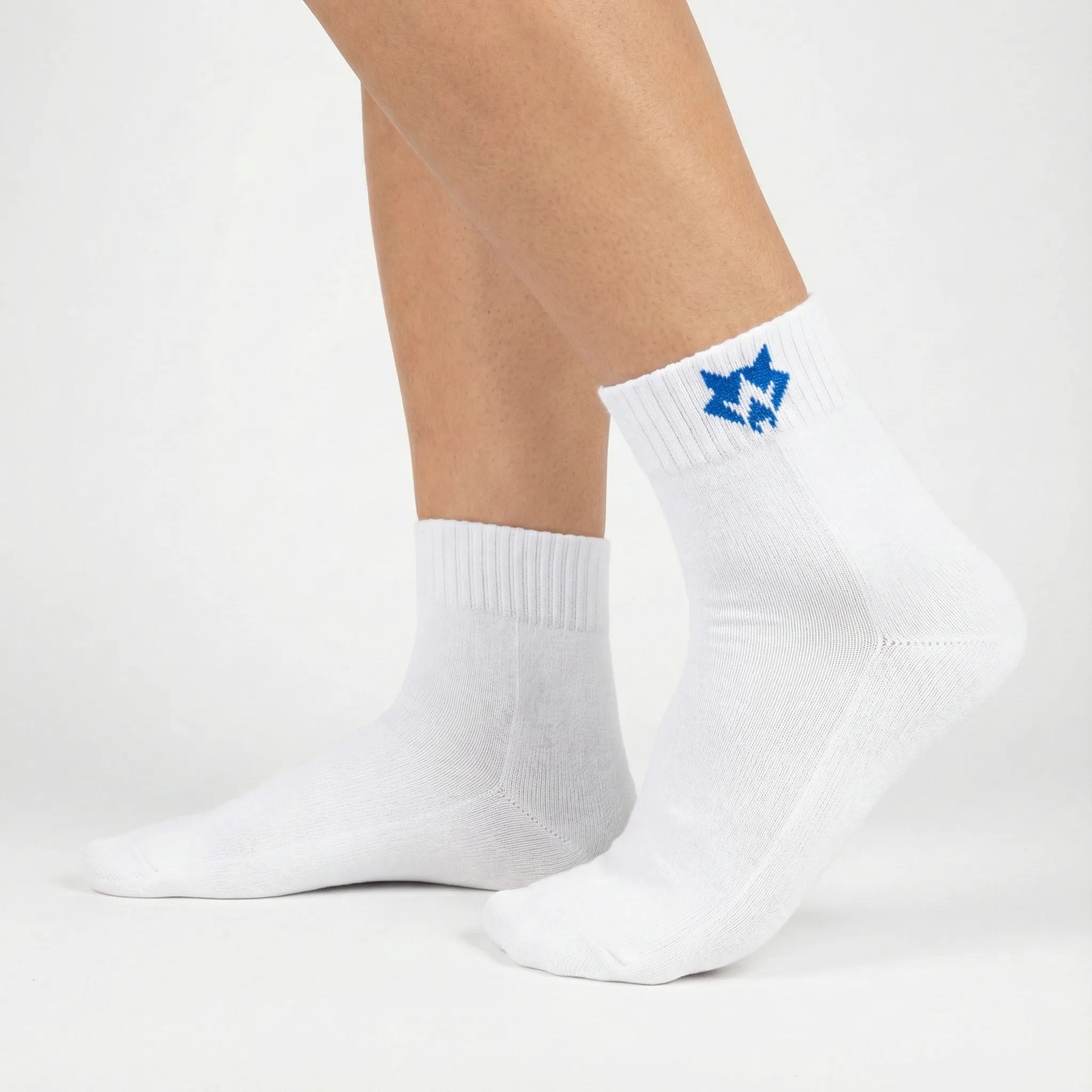 Men’s Active Mesh Breathable Ankle Socks – Geometric Wolf Edition