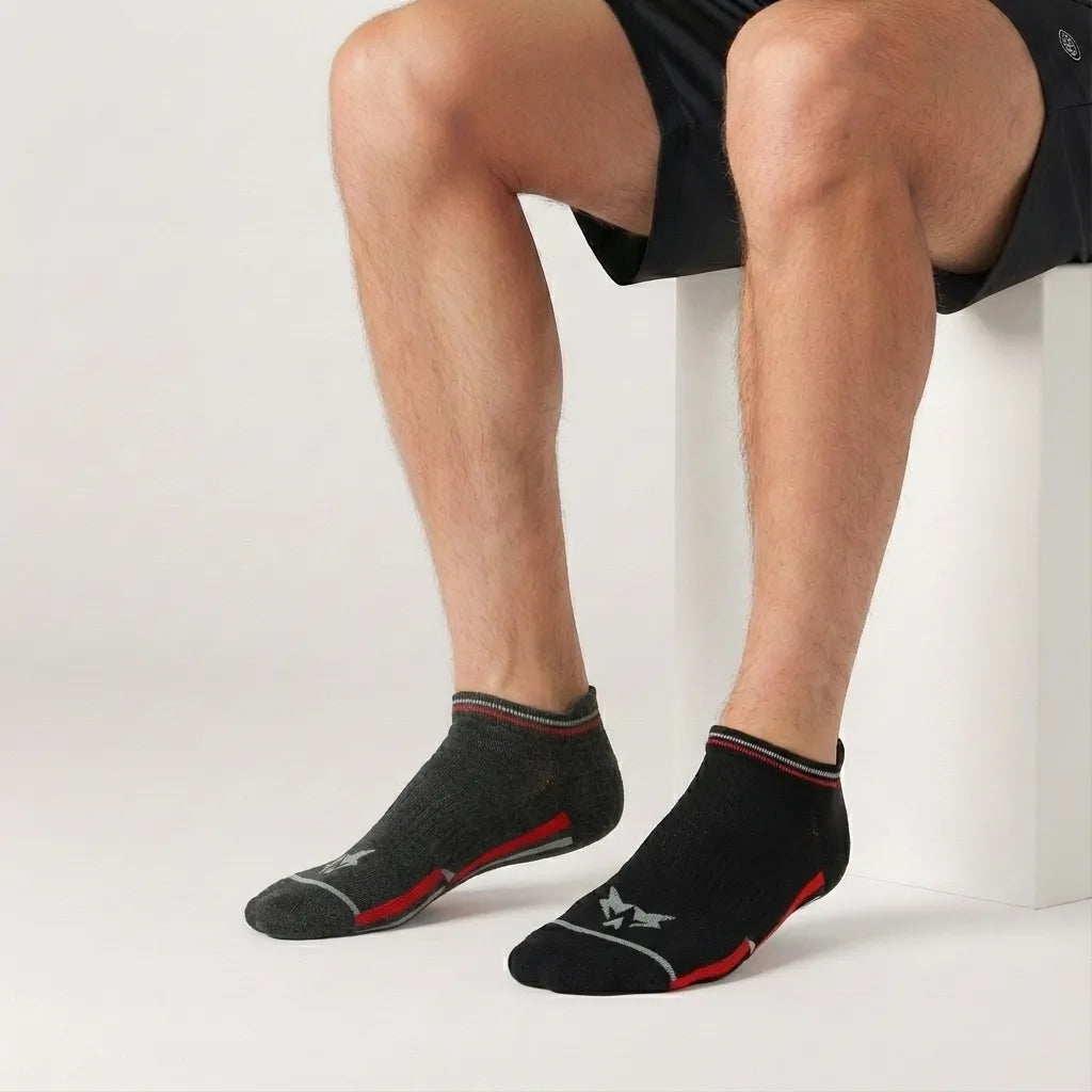 Men’s Sport Stripe Low Ankle Socks – Geometric Wolf Edition