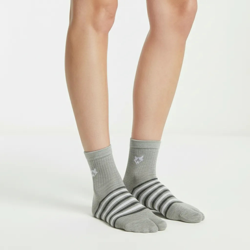 Women’s Striped Invisible Footie Socks – Tomboy Edition