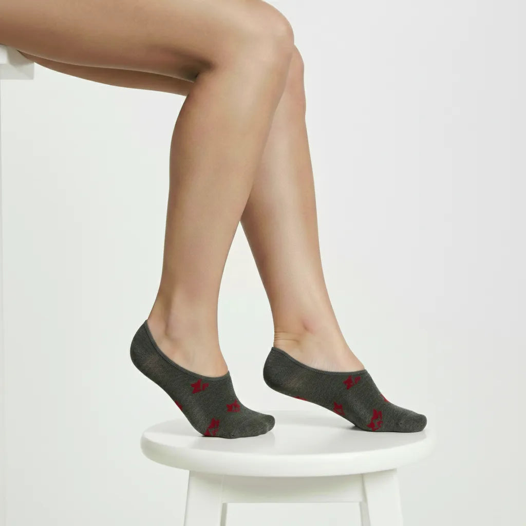 Men’s Patterned Invisible Footie Socks – Geometric Wolf Edition